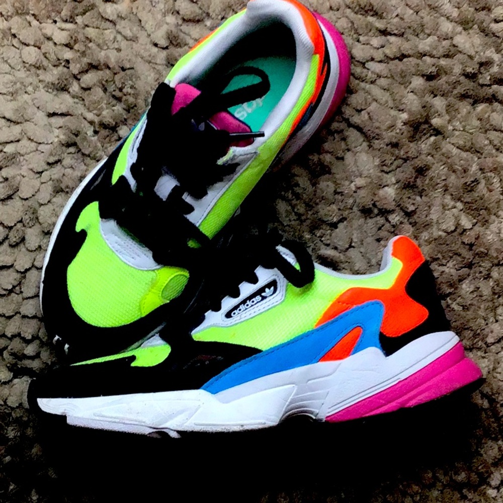 FLY Adidas sneakers